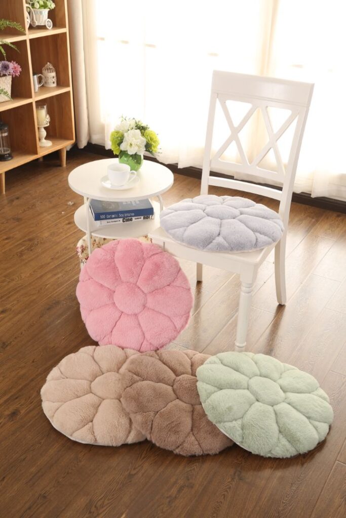 Flower shape faux fur chair pads